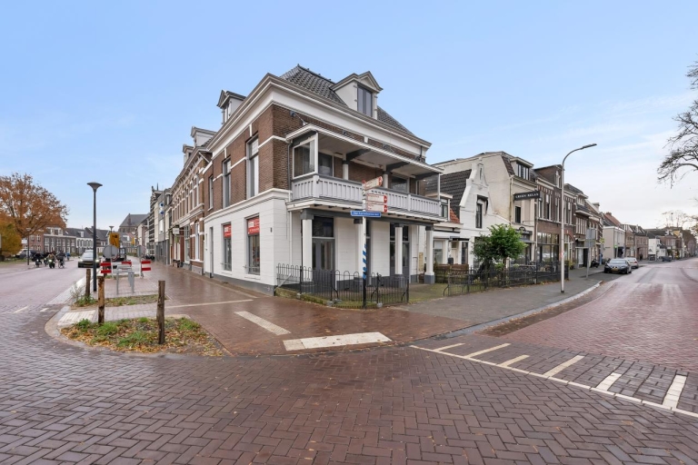 Van Karnebeekstraat 1